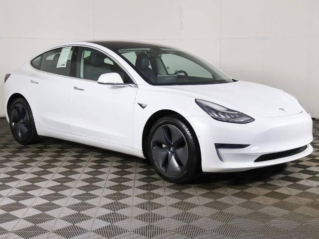 tesla model 3 2018 5YJ3E1EAXJF043270 image tesla model 3 2018 5YJ3E1EAXJF043270 image